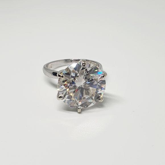 10.00 CARAT (D-E-F) MOISSANITE ENGAGEMENT RING - Picture 8 of 9